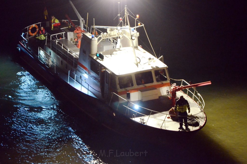 Einsatz BF Hoehenretter Koelner Seilbahn Hoehe Zoobruecke P2415.JPG